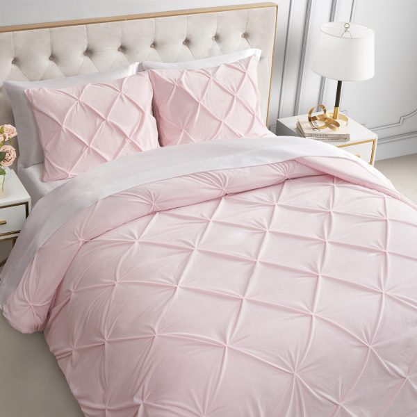 Kiss Pleat Micromink Comforter Set - Image 4