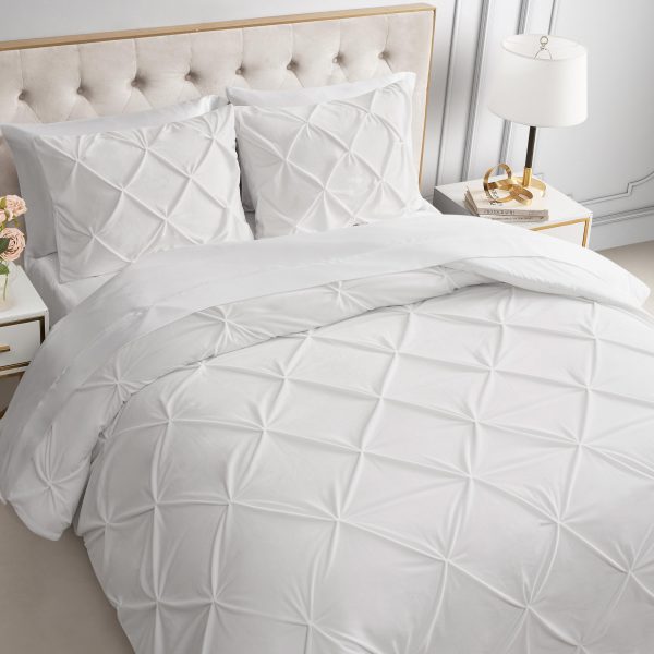 Kiss Pleat Micromink Comforter Set - Image 4